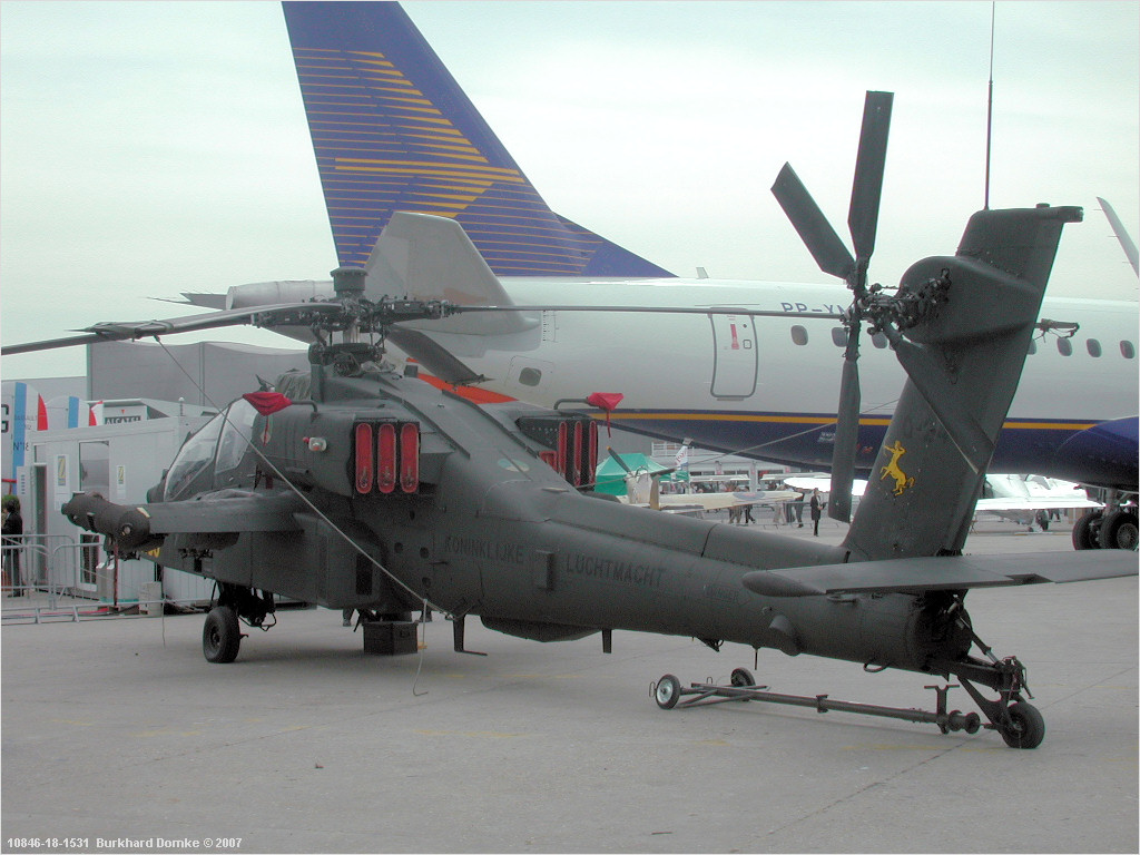 Boeing AH-64D Apache s/n 98-0124 RNLAF Q-24