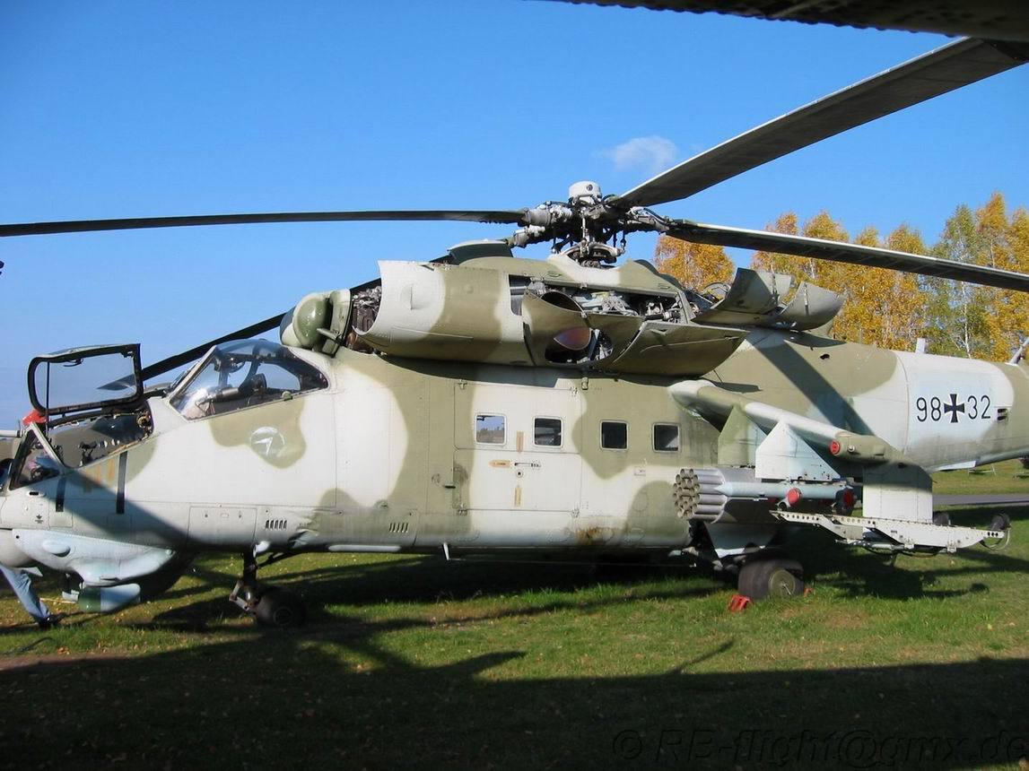 Mi-24D Hind-D Luftwaffe 98+32 (ex 96+39) c/n 340278