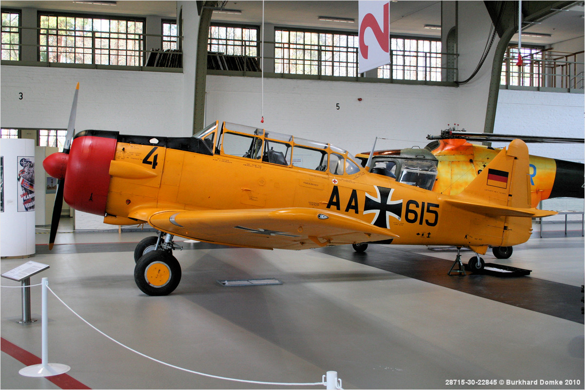 CCF Harvard Mk.4 s/n AA+615 Luftwaffenmuseum