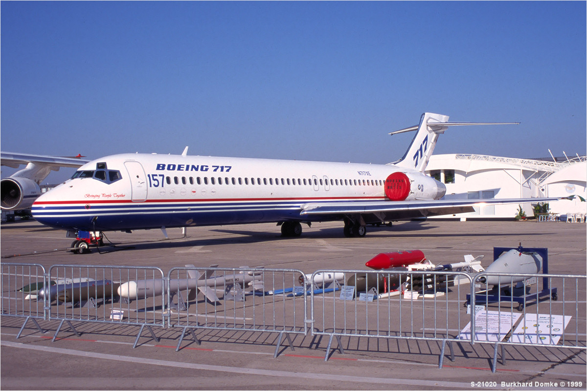 Boeing 717-200 s/n N717XE c/n 55004