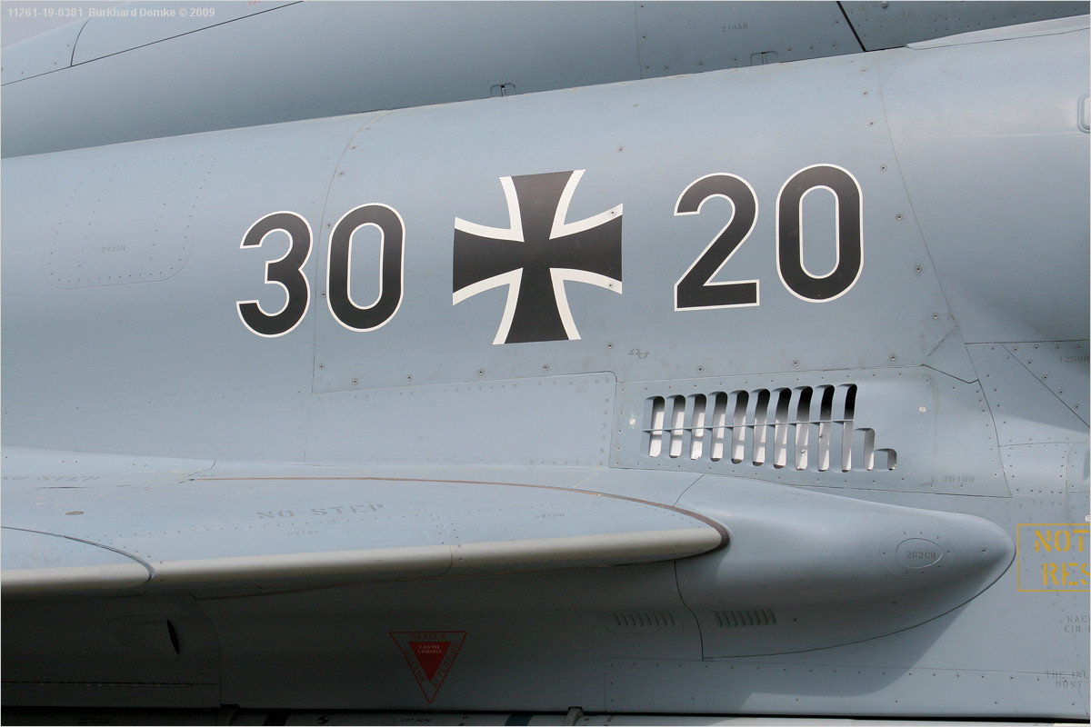 Eurofighter EF2000(T) Luftwaffe 30+20 c/n GT0009 ILA 2006